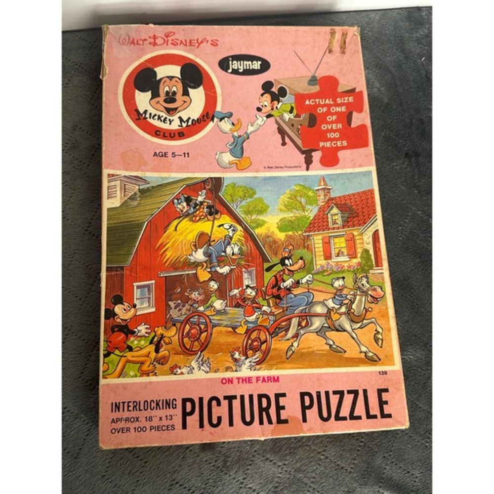 Walt Disney's Mickey Mouse Club On The Farm Picture Puzzle 100+ Pieces 1960's